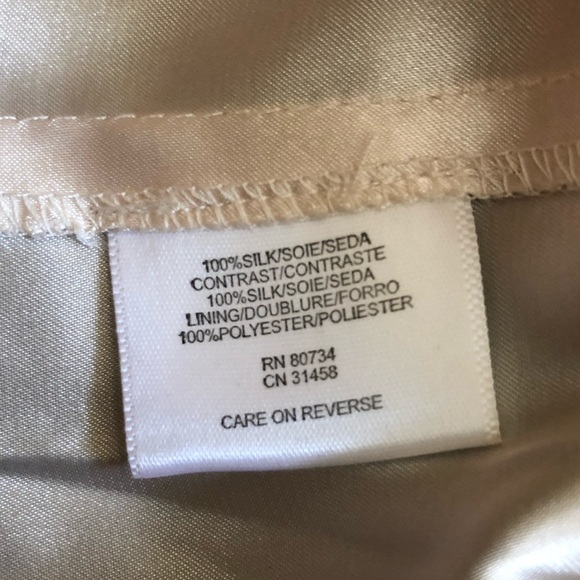 BCBGmaxazria Silk Dress 👗 with a 🎀 - Picture 8 of 13